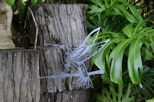 Corten Steel Hummingbird, Knock In